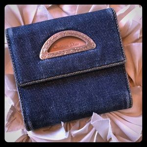100% authentic Christian Dior Wallet ❤️